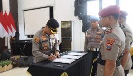 Berlangsung Khidmat, Kapolresta Banyuwangi Pimpin Sertijab Kasat dan Kapolsek Jajaran