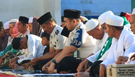 Gema Takbir di Balik Jeruji, Ratusan Warga Binaan Lapas Banyuwangi Rayakan Kemenangan dengan Khidmat