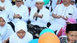 GUNUNG AGUNG SIAGA. RIBUAN ANAK YATIM DOAKAN AGAR TAK JADI MELETUS