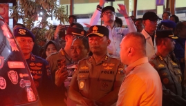 Kapolda Jatim, Menhub, dan Kakorpolairud Tinjau Korban KMP Tunu Pratama Jaya di Ketapang
