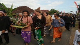 PAGELARAN JENANG SURO, TRADISI DESA BALAK 