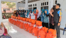 Pemkab Bondowoso dan BPBD Salurkan Bantuan Sosial ke Lansia Kurang Mampu di Desa Pucang Anom