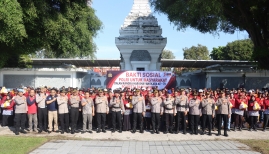 Polresta Banyuwangi Gelar Bakti Soisal dengan  Salurkan 1.500 Paket Sembako Jelang Hari Bhayangkara ke-79