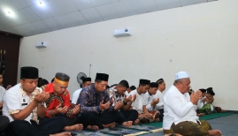 Warga Binaan dan Petugas Lapas Banyuwangi Salat Dhuha & Hajat Bersama untuk Keselamatan