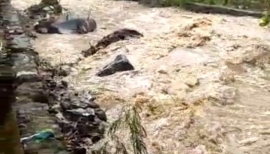 Warga Gunung Remuk Di Bayangi Banjir Bandang Susulan 