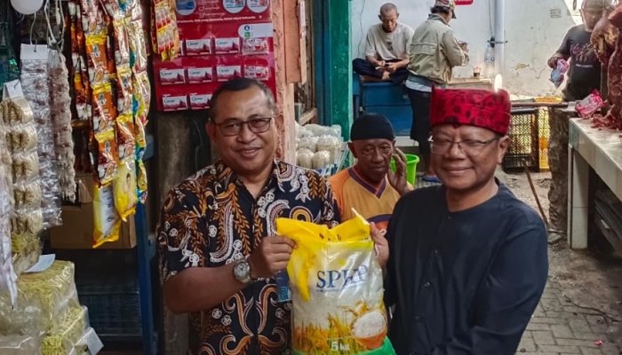 Bulog Banyuwangi Grebek Pasar