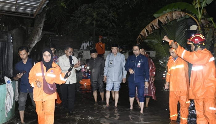 Bupati Bondowoso Tinjau Banjir Wonosari: 25 Rumah Terdampak, Bantuan Segera Disalurkan