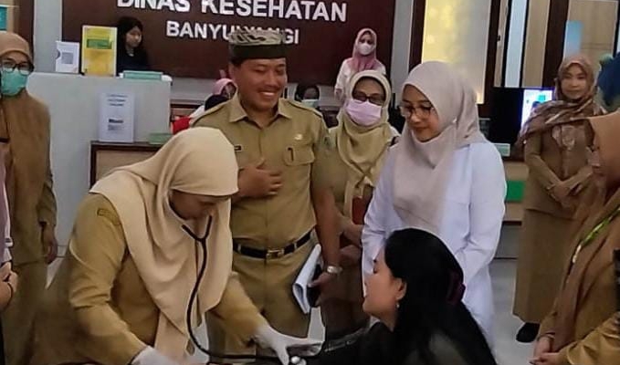 Cek Kesehatan Gratis Resmi Dimulai, Bupati Ipuk: Ayo Manfaatkan Program Ini