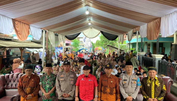 Gelar Santunan Ratusan Anak Yatim Kantor LPK Bakti Bina Karya  Resmi Buka di Banyuwangi