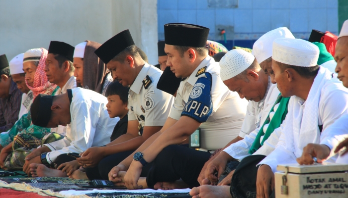Gema Takbir di Balik Jeruji, Ratusan Warga Binaan Lapas Banyuwangi Rayakan Kemenangan dengan Khidmat