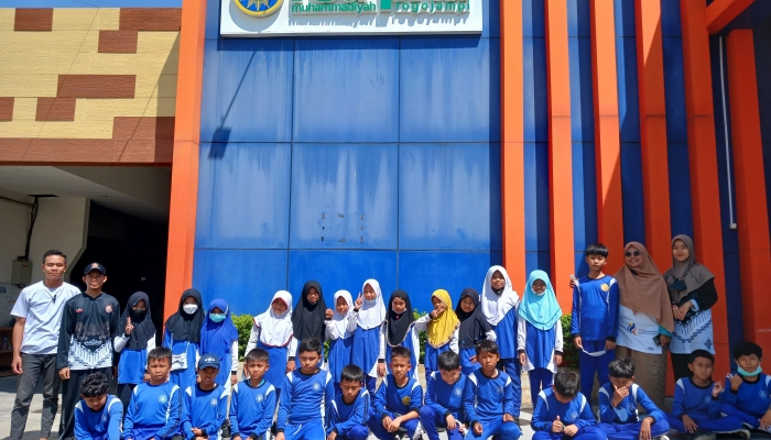 Hospital Tour Kids, SD Mulabel Kunjungi RSU PKU Muhammadiyah 