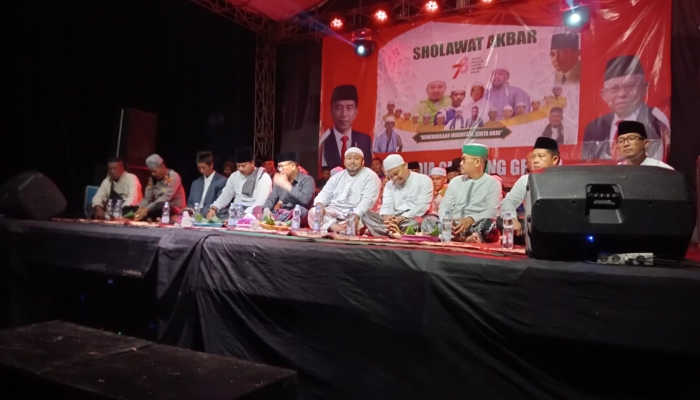 Malam Puncak HUT RI Ke 78 PT Media Gemilang Group Gelar Sholawat