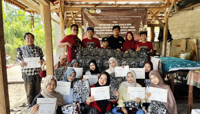 Pelatihan Batik Sritanjung Berbasis Relief Candi Penataran Melestarikan Sejarah Lewat Keterampilan Membatik di