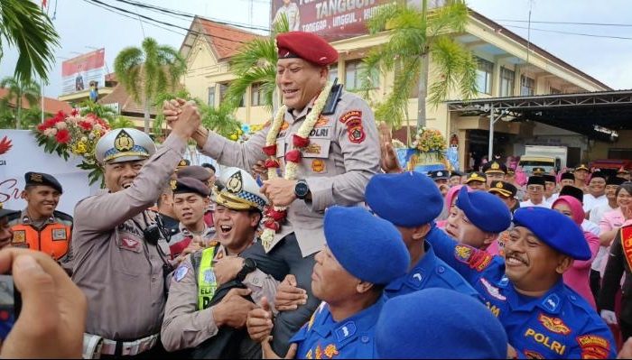 Penuh Haru Pelepasan Kombes Pol Dr Rama Samtama Putra, Langit Banyuwangi Seakan Ikut Menangis