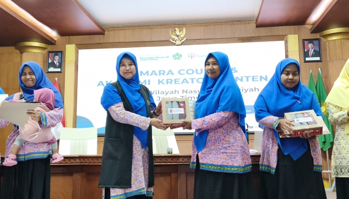 Produk Black Garlic APUNA Banyuwangi Raih Penghargaan Peserta Terbaik 1 di Akademi Kreator Konten PWNA Jawa Ti