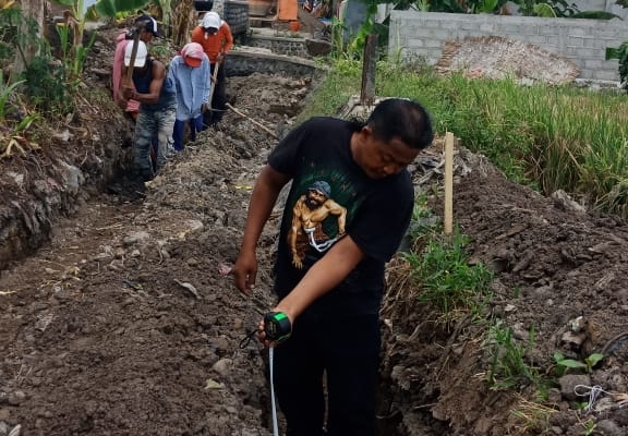 Proyek Irigasi Yang Disoal Warga. Diduga Milik Kerabat Kadis Pengairan