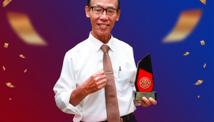 Rektor Unidsoe Terima TOP Creativity Choice Award 2026