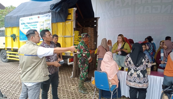 Satgas Pangan Polres  dan Pemkab Situbondo Pastikan Ketersediaan Sembako Aman