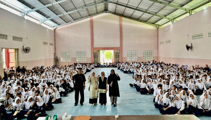 600 Siswa SPENSARON Banyuwangi Ikuti Program Ecobrick for Lifestyle