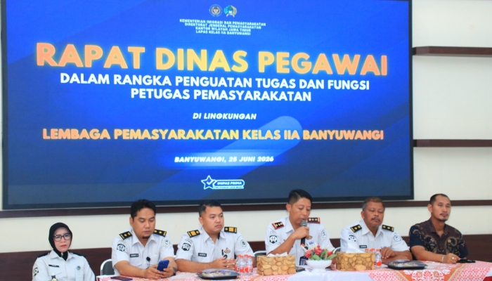 Tegakkan Aturan Tanpa Kompromi, Kalapas Banyuwangi Beri Arahan kepada Pegawai Demi Stabilitas Keamanan Lapas